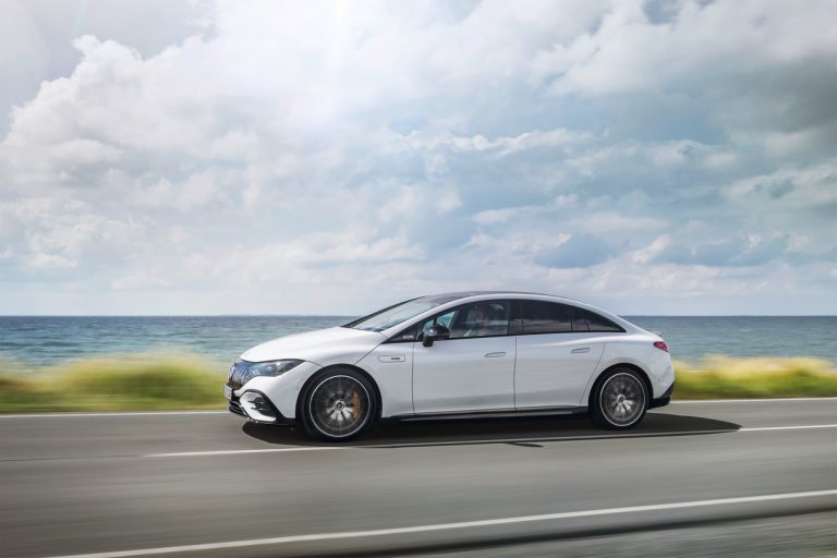 Mercedes-AMG EQE 43 4Matic ed EQE 53 4Matic+ 2022: immagini ufficiali