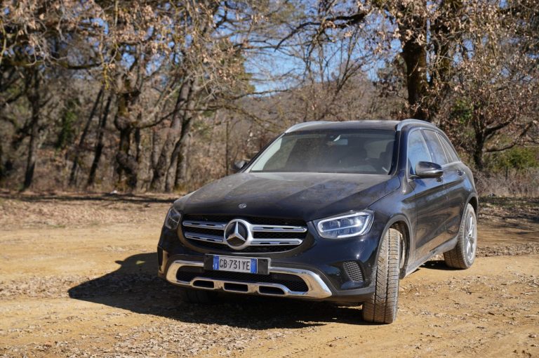 Mercedes GLC Coupé Night Edition Plus 2022: immagini ufficiali