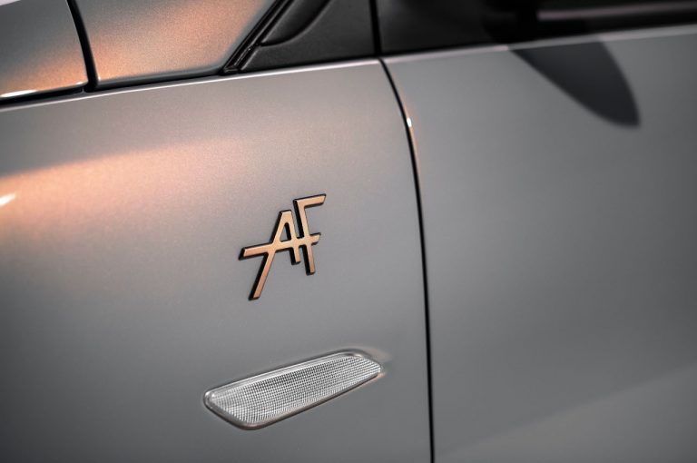 Lancia Ypsilon Alberta Ferretti 2022: immagini ufficiali