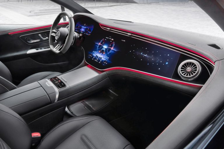Mercedes-AMG EQE 43 4Matic ed EQE 53 4Matic+ 2022: immagini ufficiali