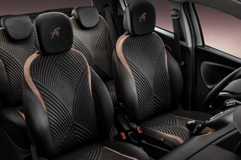 Lancia Ypsilon Alberta Ferretti 2022: immagini ufficiali