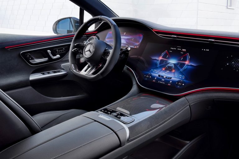 Mercedes-AMG EQE 43 4Matic ed EQE 53 4Matic+ 2022: immagini ufficiali