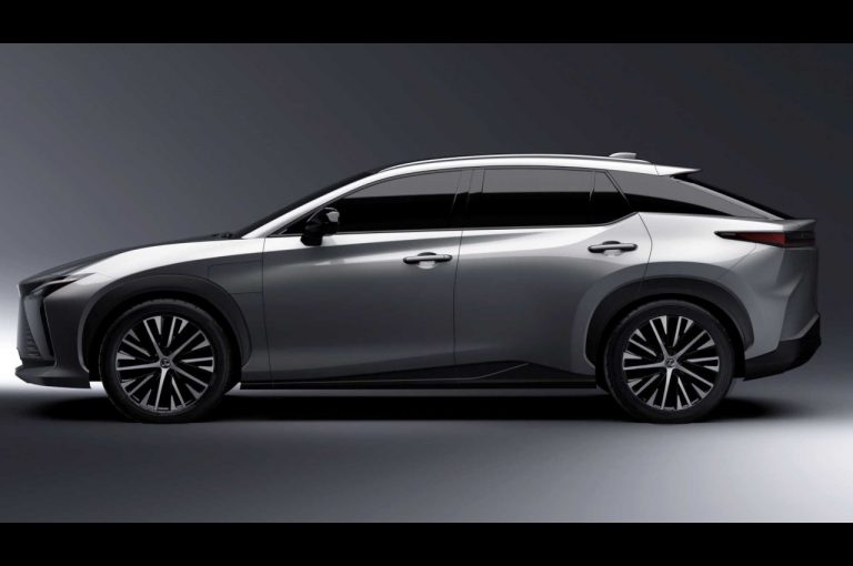 Lexus RZ 2022: prime immagini ufficiali