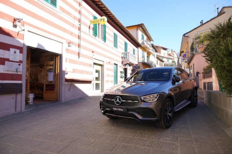 Mercedes GLC Coupé Night Edition Plus 2022: immagini ufficiali