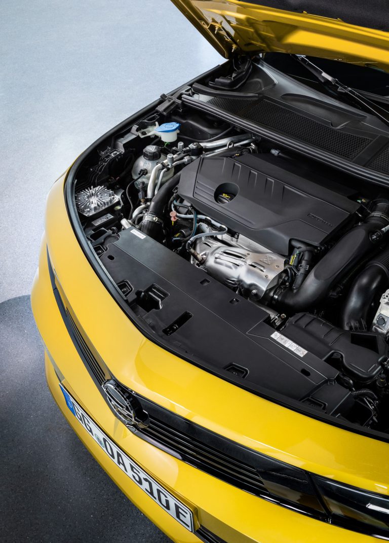 Opel Astra 2022: immagini ufficiali
