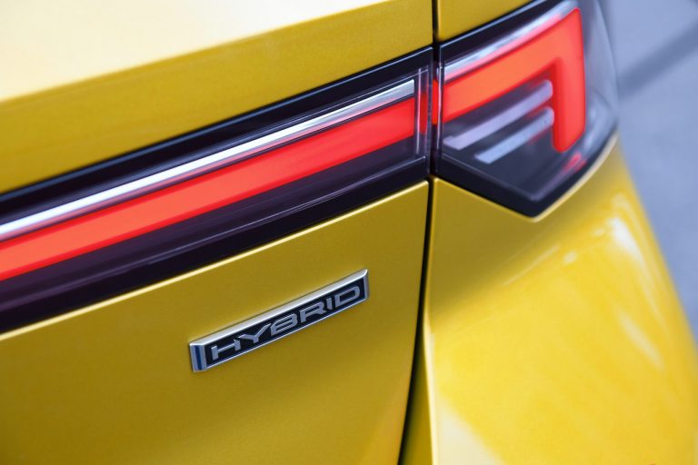 Opel Astra 2022: immagini ufficiali