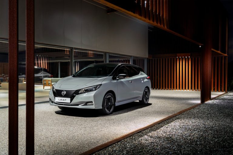 Nissan Leaf 2022: immagini ufficiali