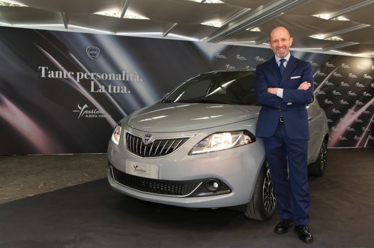 Lancia Ypsilon Alberta Ferretti 2022: immagini ufficiali
