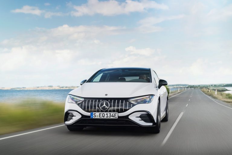 Mercedes-AMG EQE 43 4Matic ed EQE 53 4Matic+ 2022: immagini ufficiali