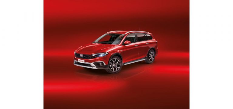 Fiat 500X e Tipo Hybrid: immagini ufficiali