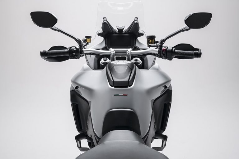 Ducati Multistrada V4 2022: le foto