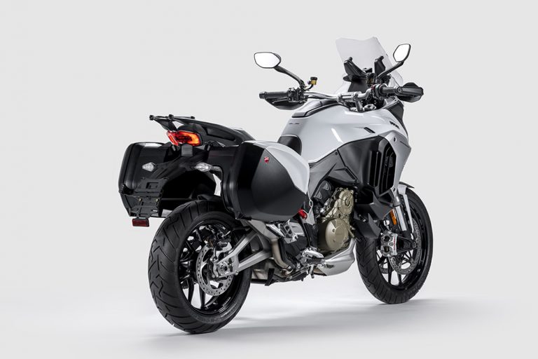Ducati Multistrada V4 2022: le foto