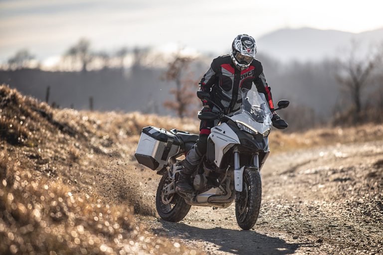 Ducati Multistrada V4 2022: le foto