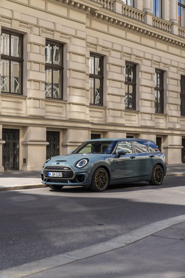 MINI Clubman Untold: immagini ufficiali