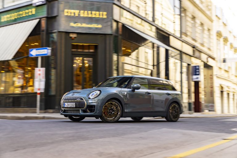 MINI Clubman Untold: immagini ufficiali