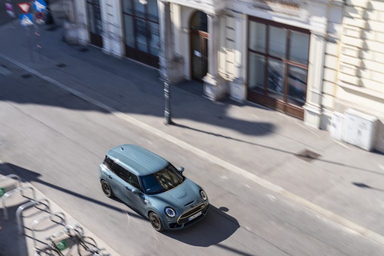 MINI Clubman Untold: immagini ufficiali