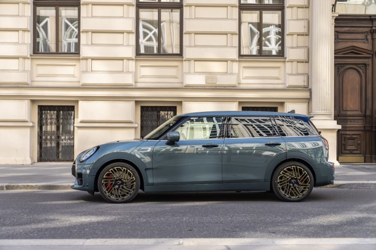 MINI Clubman Untold: immagini ufficiali