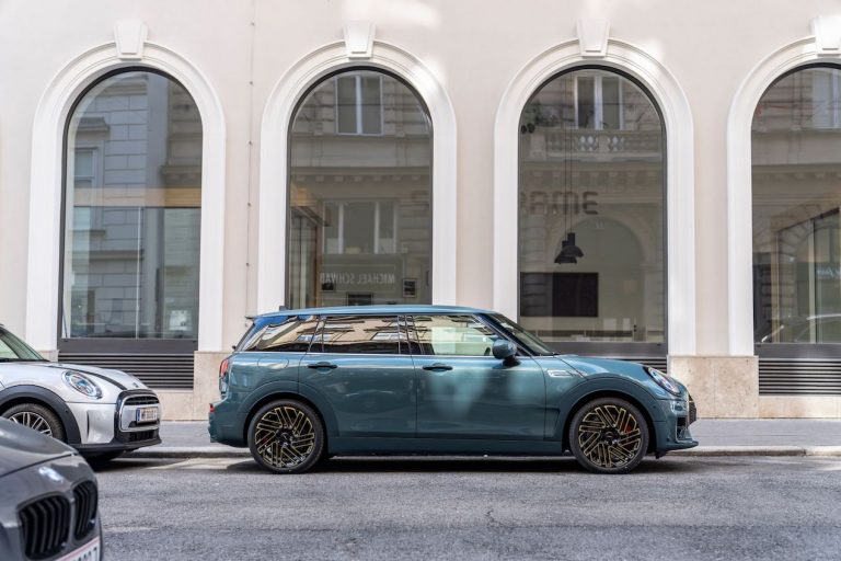 MINI Clubman Untold: immagini ufficiali