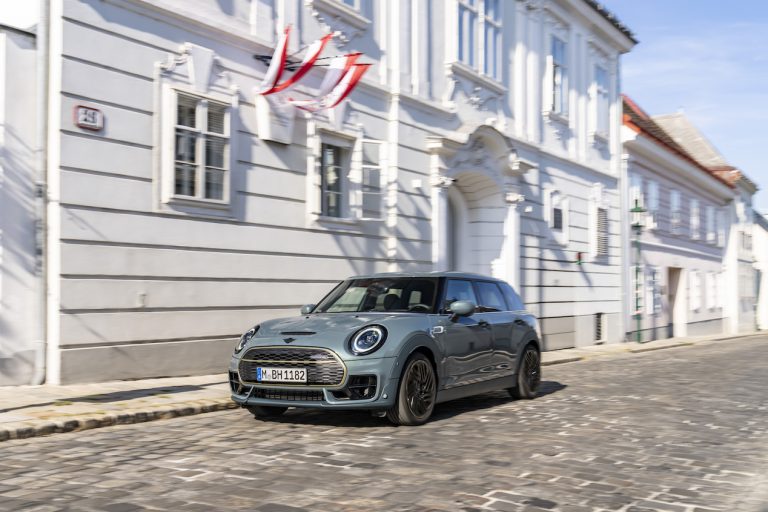 MINI Clubman Untold: immagini ufficiali