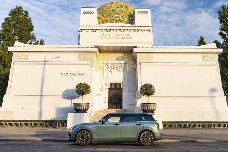 MINI Clubman Untold: immagini ufficiali