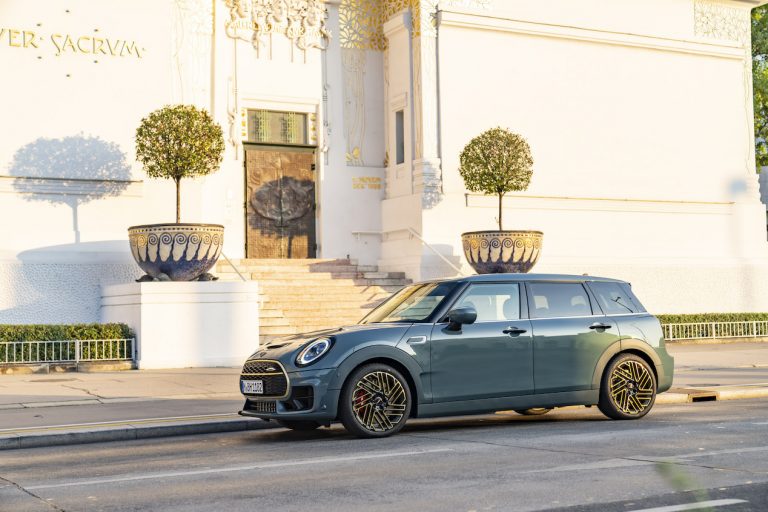 MINI Clubman Untold: immagini ufficiali