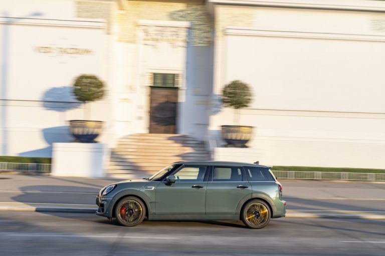 MINI Clubman Untold: immagini ufficiali