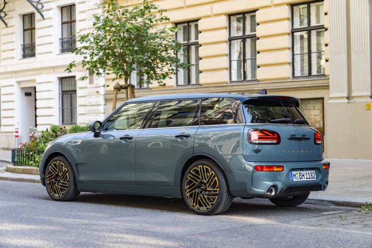 MINI Clubman Untold: immagini ufficiali