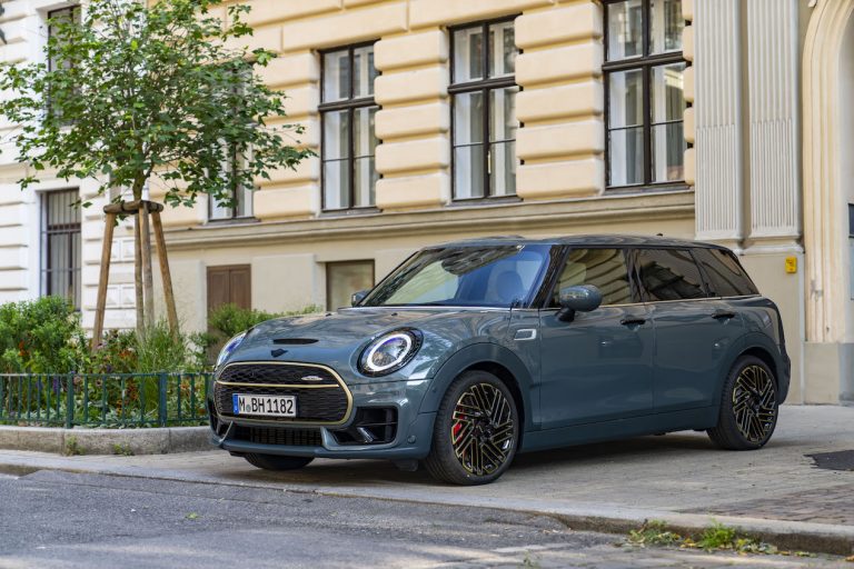 MINI Clubman Untold: immagini ufficiali