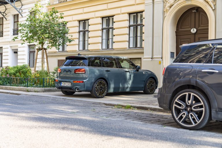 MINI Clubman Untold: immagini ufficiali