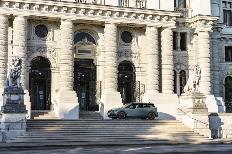 MINI Clubman Untold: immagini ufficiali
