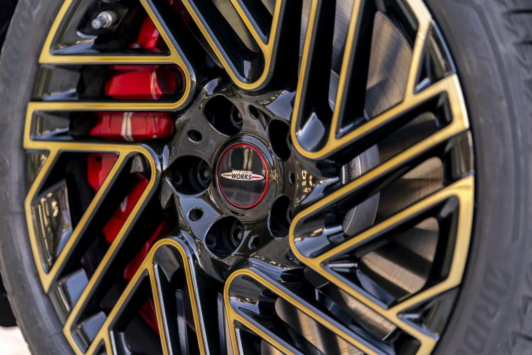 MINI Clubman Untold: immagini ufficiali
