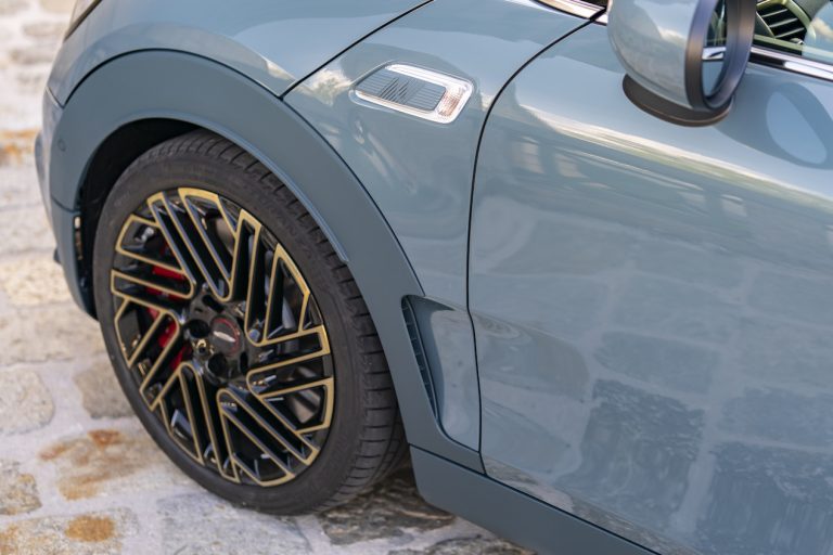 MINI Clubman Untold: immagini ufficiali