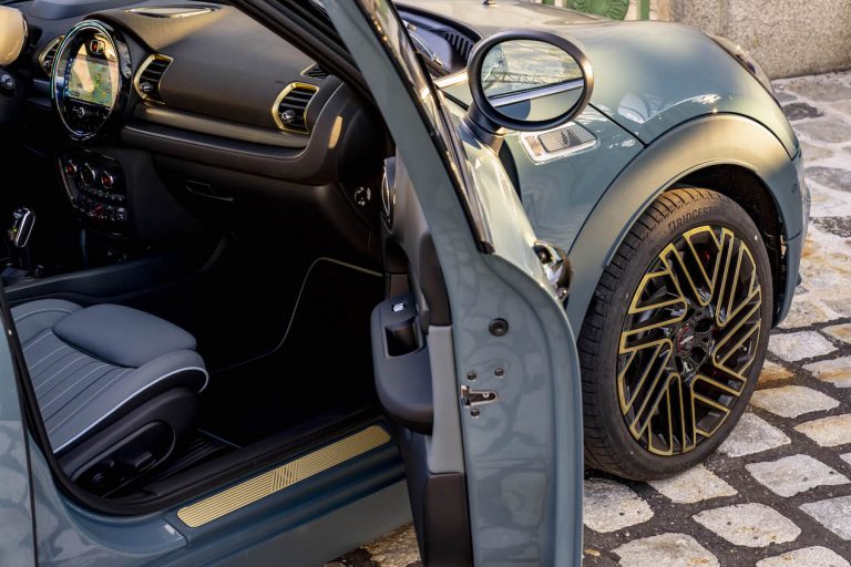 MINI Clubman Untold: immagini ufficiali