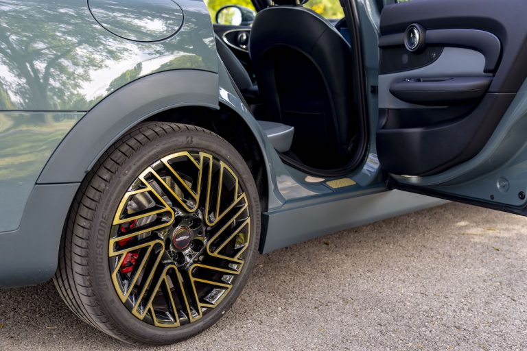 MINI Clubman Untold: immagini ufficiali