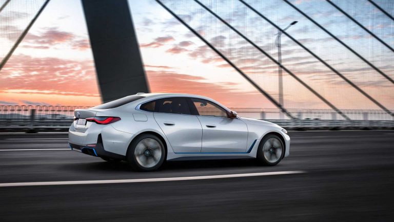 BMW i4: immagini ufficiali
