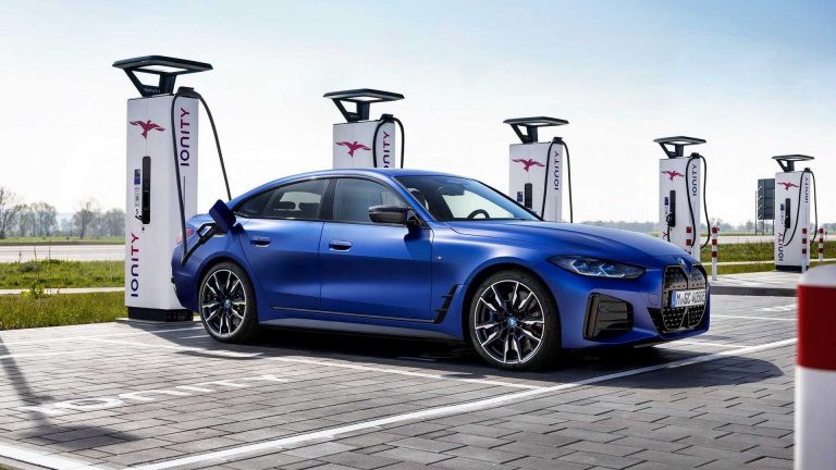 BMW i4: immagini ufficiali