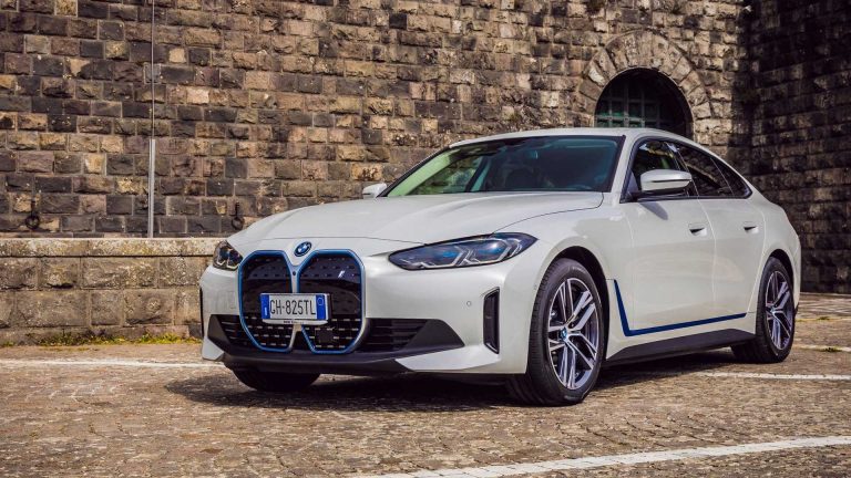 BMW i4: immagini ufficiali