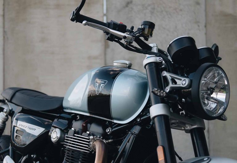 Triumph e Breitling, dalla partnership nasce una serie limitata