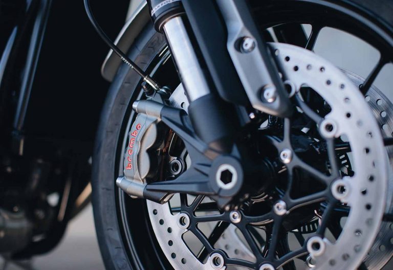 Triumph e Breitling, dalla partnership nasce una serie limitata