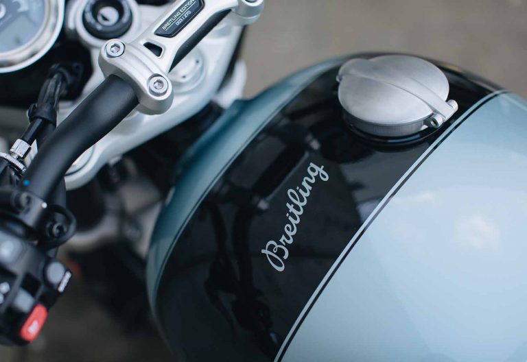 Triumph e Breitling, dalla partnership nasce una serie limitata