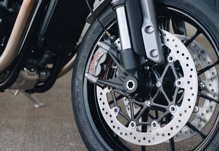Triumph e Breitling, dalla partnership nasce una serie limitata