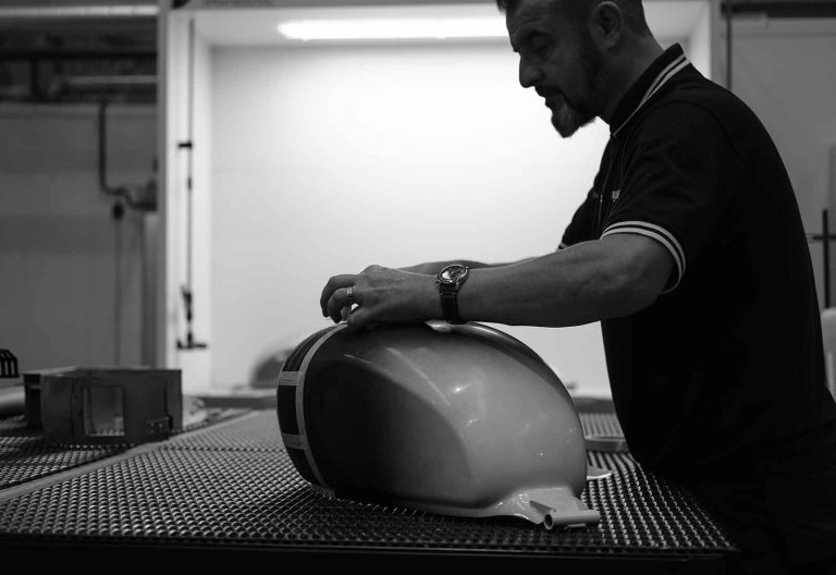 Triumph e Breitling, dalla partnership nasce una serie limitata
