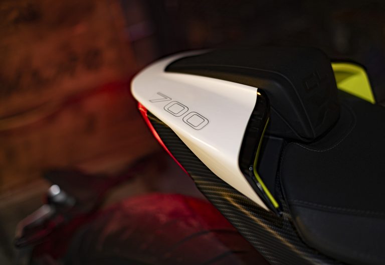 CFMoto 700CL-X Sport 2022: le foto