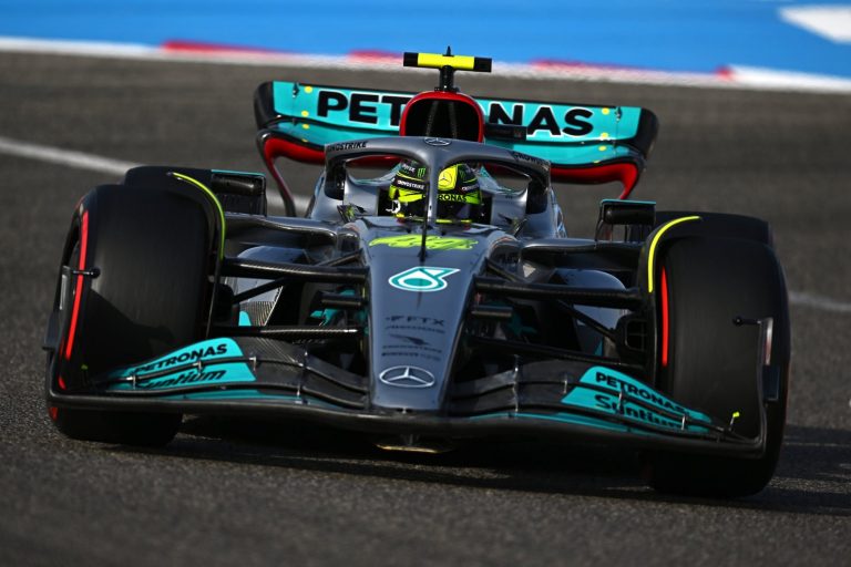 F1 GP del Bahrain 2022: pole position di Leclerc su Ferrari