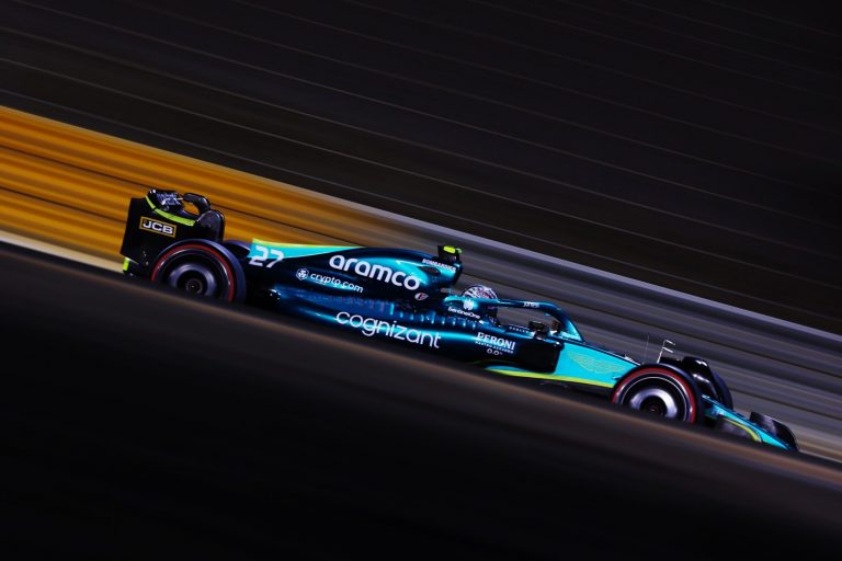 F1 GP del Bahrain 2022: pole position di Leclerc su Ferrari
