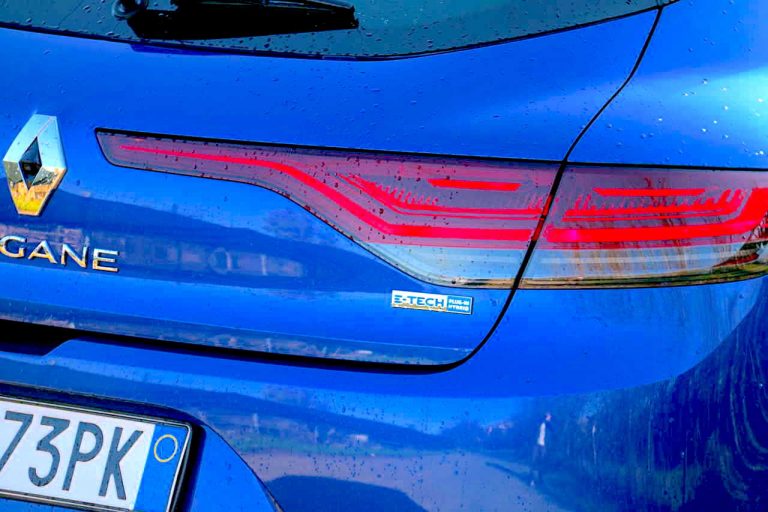 Renault Mégane E-Tech ibrida plug-in: la prova di redazione