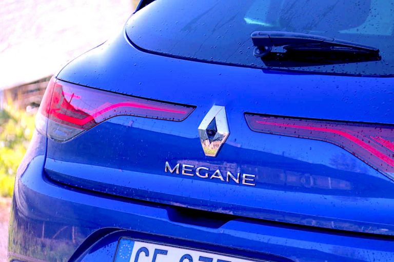 Renault Mégane E-Tech ibrida plug-in: la prova di redazione