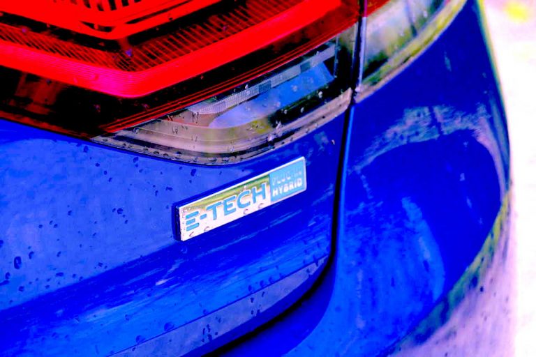 Renault Mégane E-Tech ibrida plug-in: la prova di redazione