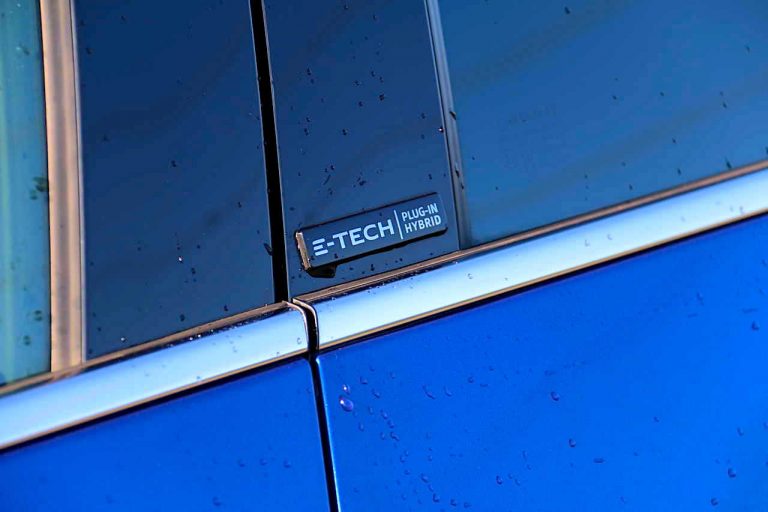 Renault Mégane E-Tech ibrida plug-in: la prova di redazione