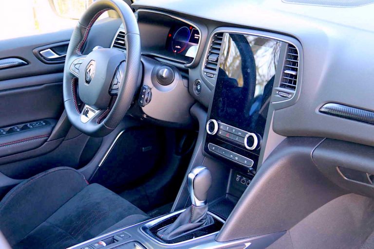Renault Mégane E-Tech ibrida plug-in: la prova di redazione